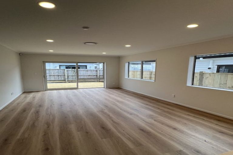 Photo of property in 82 Castlebane Drive, Flat Bush, Auckland, 2019