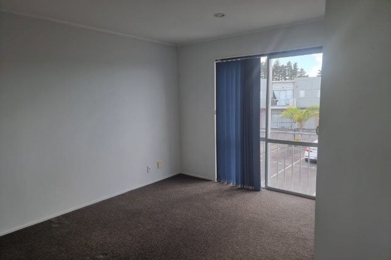 Photo of property in 8/15 Bishop Lenihan Place, East Tamaki, Auckland, 2013