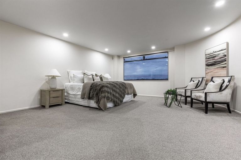 Photo of property in 26 Marellen Drive, Red Beach, 0932