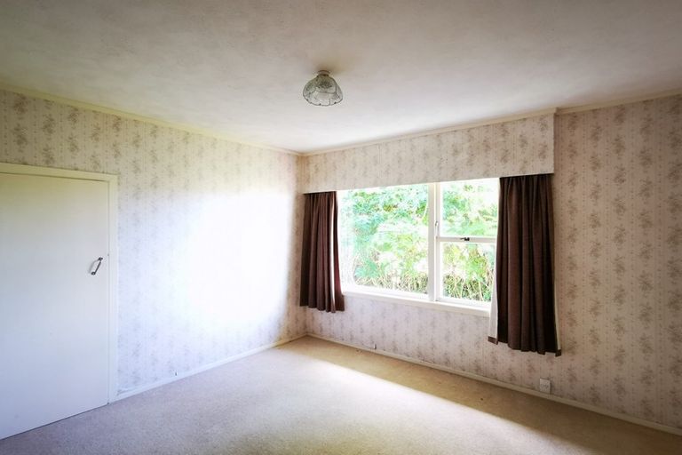 Photo of property in 1 Sealy Road, Torbay, Auckland, 0630