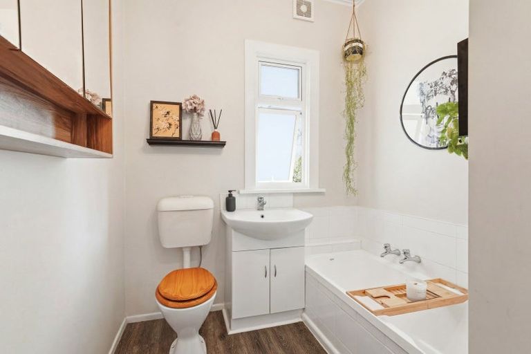 Photo of property in 22 Mason Terrace, Gonville, Whanganui, 4501