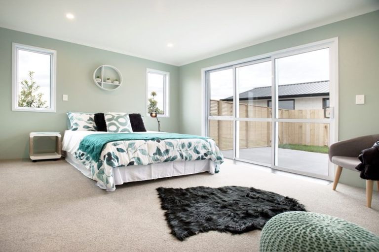 Photo of property in 5 Te Aparangi Crescent, Papakura, 2110