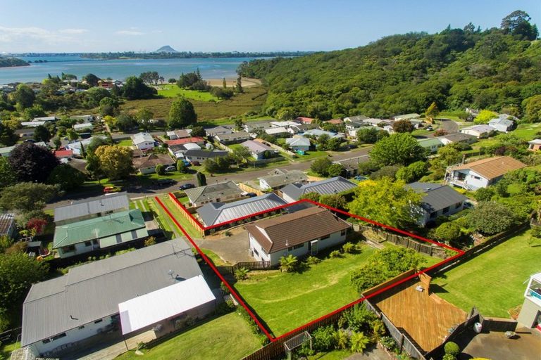 Photo of property in 25 Dingadee Street, Welcome Bay, Tauranga, 3112