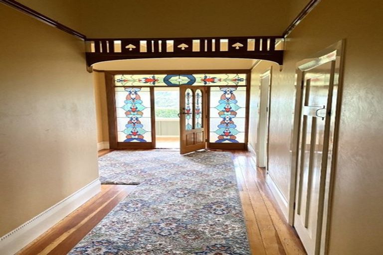 Photo of property in 168 Candia Road, Henderson Valley, Auckland, 0614