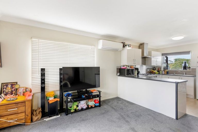 Photo of property in 9b Gatland Road, Rosehill, Papakura, 2113
