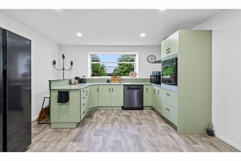 Photo of property in 110 Dunlop Street, Wallacetown, 9816