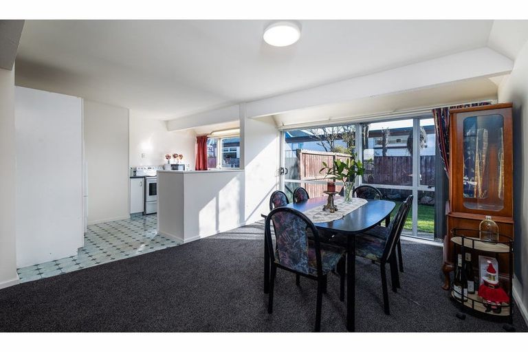 Photo of property in 2/38 Reynolds Avenue, Bishopdale, Christchurch, 8053