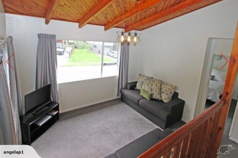 Photo of property in 17b Postgate Drive, Whitby, Porirua, 5024