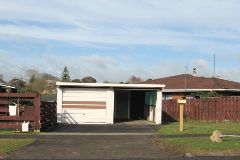 Photo of property in 2/42 South Street, Papakura, 2110
