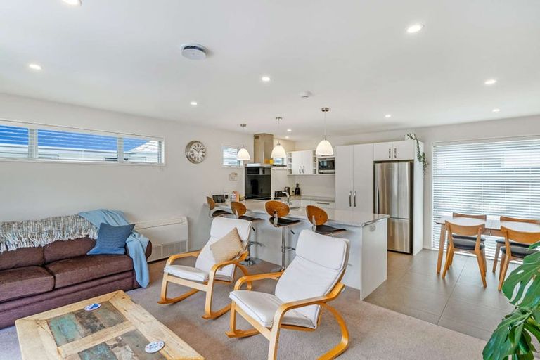 Photo of property in 9 Robalan Close, Halswell, Christchurch, 8025