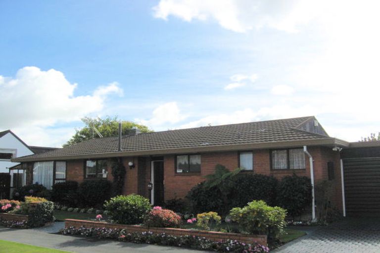 Photo of property in 1/2 Saint Clio Street, Ilam, Christchurch, 8041