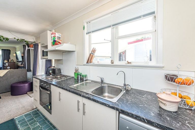 Photo of property in 14 Kotuku Street, Castlecliff, Whanganui, 4501