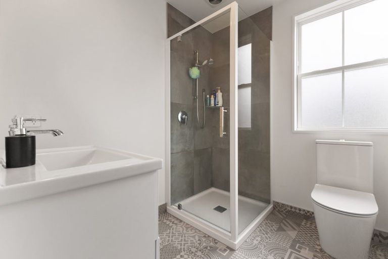 Photo of property in 2/24 Devon Street, Sydenham, Christchurch, 8023