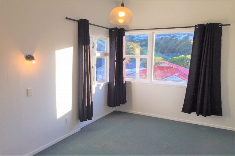 Photo of property in 2/45 Stanley Street, Berhampore, Wellington, 6023