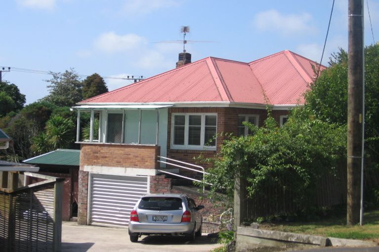 Photo of property in 19 Pine Street, New Lynn, Auckland, 0600