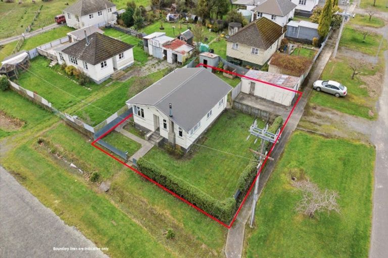 Photo of property in 4 Station Road, Hunterville, 4730