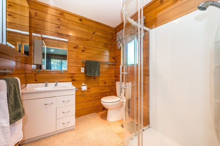 Photo of property in 9 Hurworth Grove, Waikanae, 5036