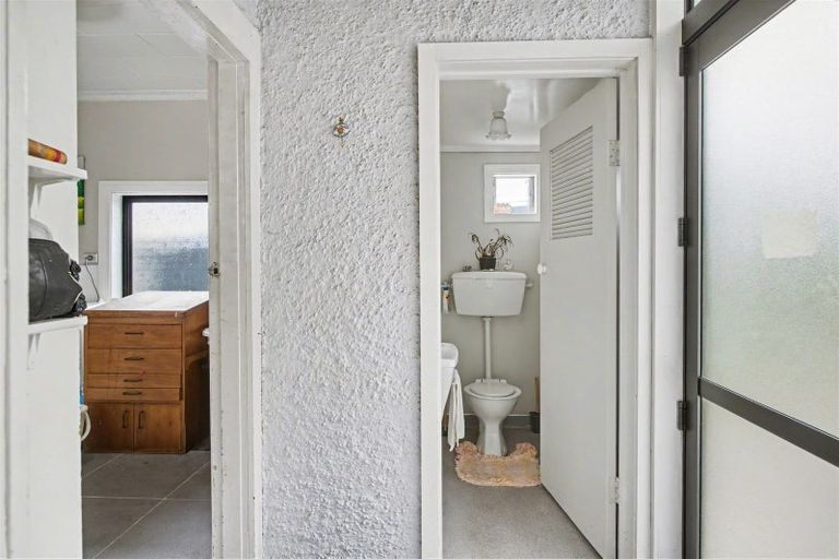 Photo of property in 298 Palmerston Street, Westport, 7825