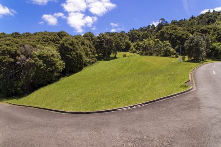 Photo of property in 75 Tarapatiki Drive, Whitianga, 3510