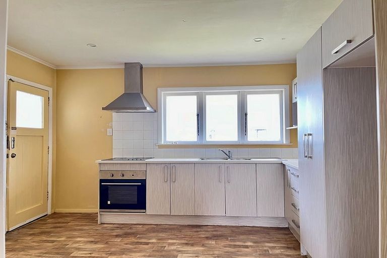 Photo of property in 1/76 Sutton Crescent, Papakura, 2110