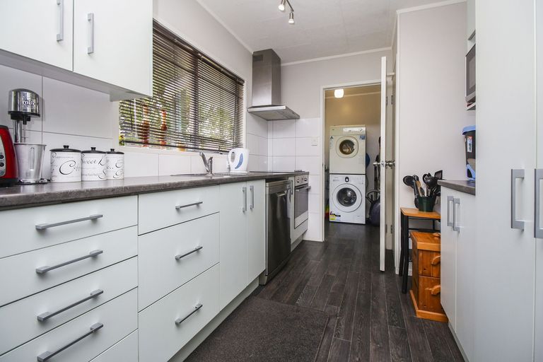 Photo of property in 309a Royal Road, Massey, Auckland, 0614