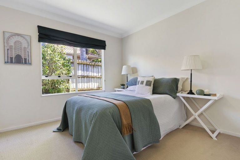 Photo of property in 28 Craigavon Drive, East Tamaki, Auckland, 2013