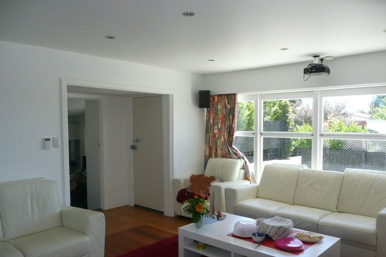 Photo of property in 74 Forest Hill Road, Henderson, Auckland, 0612