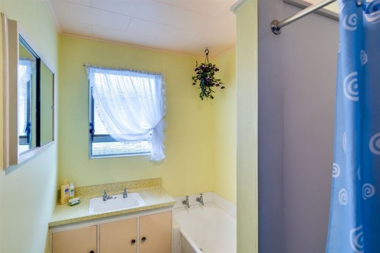 Photo of property in 64 Alexander Avenue, Onekawa, Napier, 4110