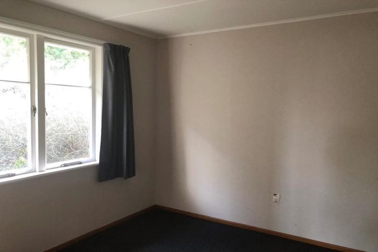Photo of property in 32 Roberts Line, Kelvin Grove, Palmerston North, 4414