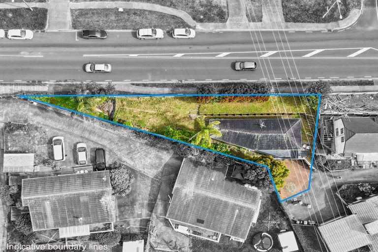 Photo of property in 1a Highgrove Lane, Totara Vale, Auckland, 0632