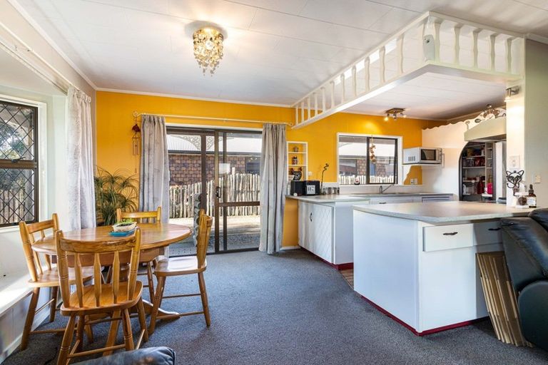 Photo of property in 2984 Cheltenham Hunterville Road, Cheltenham, Feilding, 4777