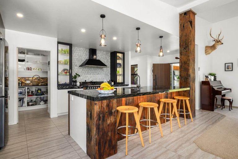 Photo of property in 65 Jamesons Esplanade, Haruru, 0204