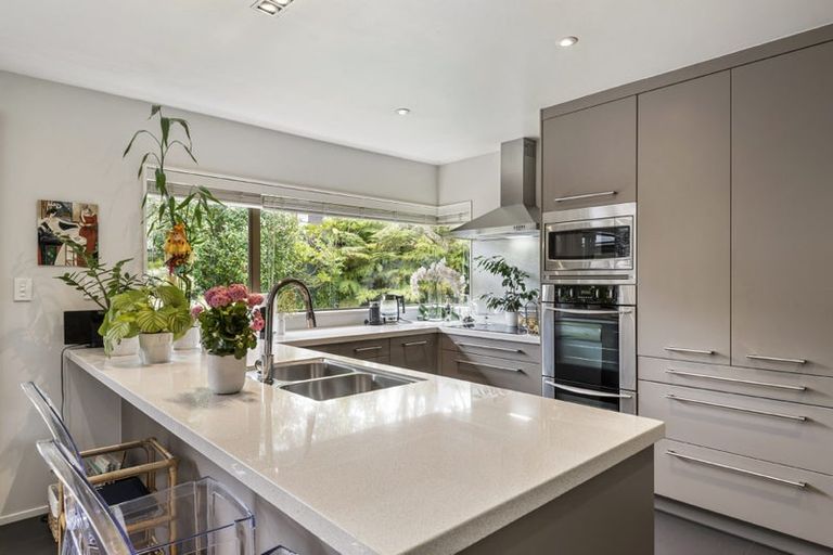 Photo of property in 2/19 Amante Crescent, Mairangi Bay, Auckland, 0630