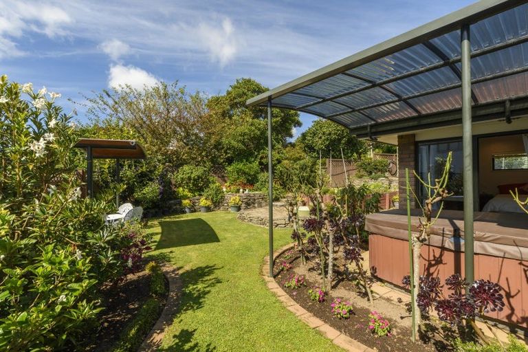 Photo of property in 16 Lindoch Avenue, Te Puna, Tauranga, 3174