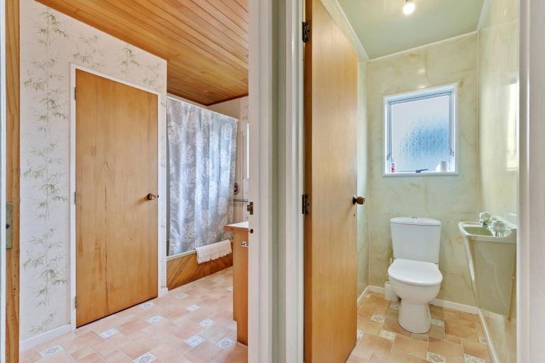 Photo of property in 2/21 Rollerson Street, Papakura, 2110