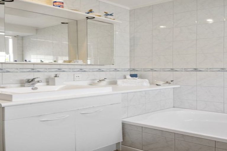 Photo of property in 3/14 William Roberts Road, Pakuranga, Auckland, 2010