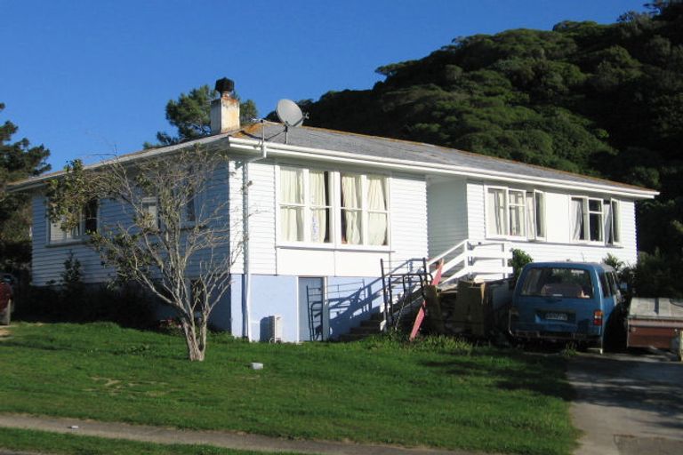 Photo of property in 56 Rangituhi Crescent, Takapuwahia, Porirua, 5022