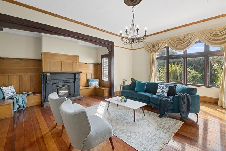 Photo of property in 1 Winslow Place, Levin, 5510