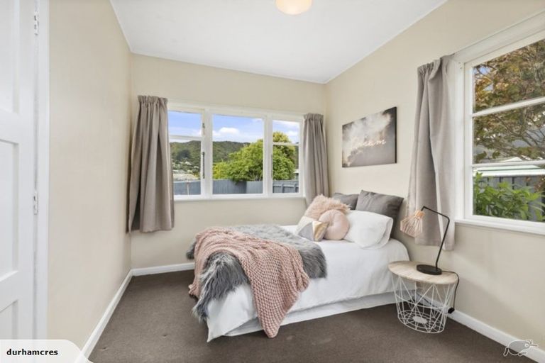 Photo of property in 6 Durham Crescent, Fairfield, Lower Hutt, 5011