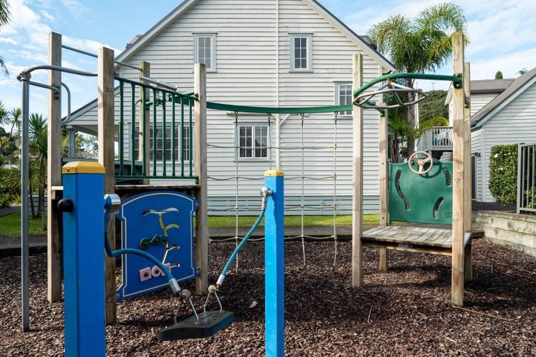 Photo of property in 16 Chapel Street, Russell, 0202