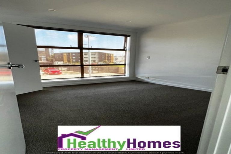 Photo of property in 7 Kaokao Lane, Mangere, Auckland, 2022