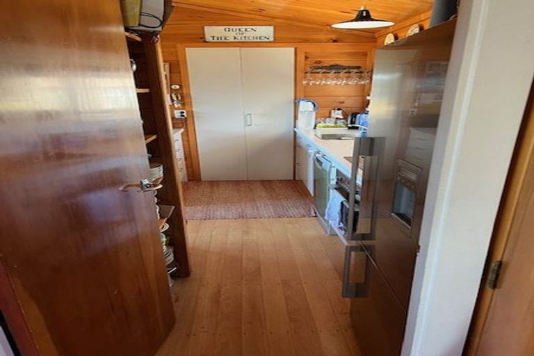 Photo of property in 28 Nisbet Terrace, Kinloch, Taupo, 3377