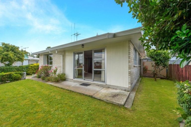 Photo of property in 2 Priscilla Crescent, Melville, Hamilton, 3206