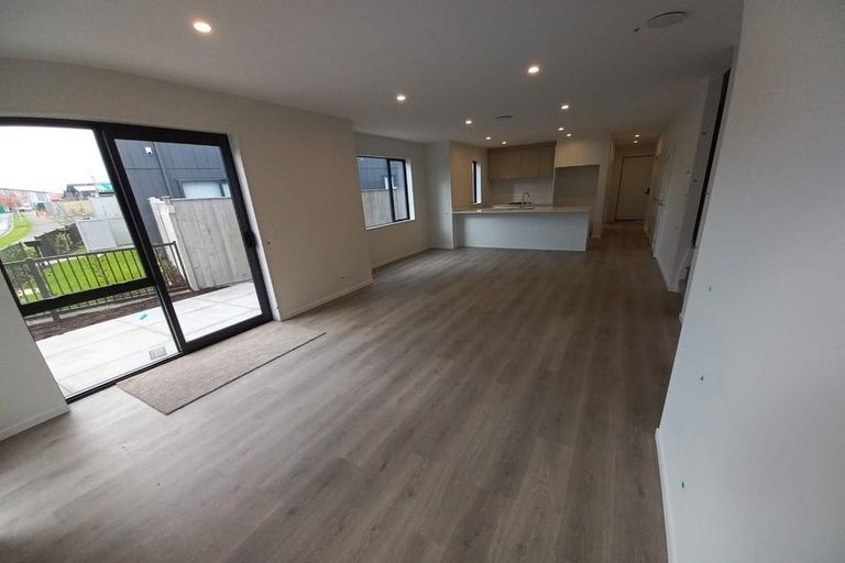 Photo of property in 3 Periko Way, Takanini, 2112