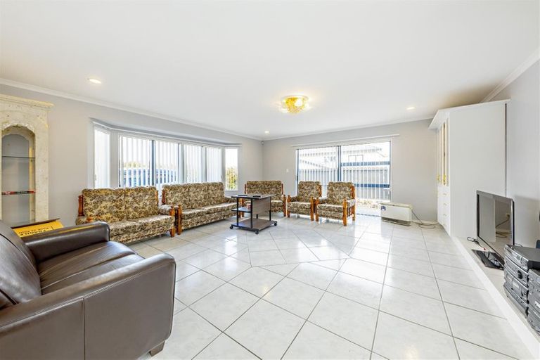 Photo of property in 5 Vireya Court, Goodwood Heights, Auckland, 2105