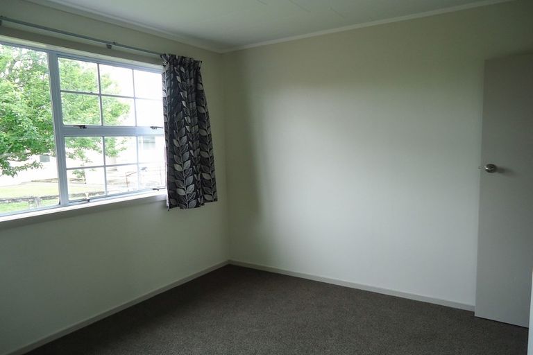 Photo of property in 6 Karaka Street, Inglewood, 4330