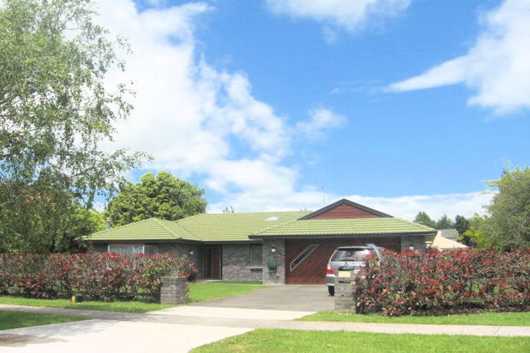 Photo of property in 1 Cowley Drive, Leamington, Cambridge, 3432