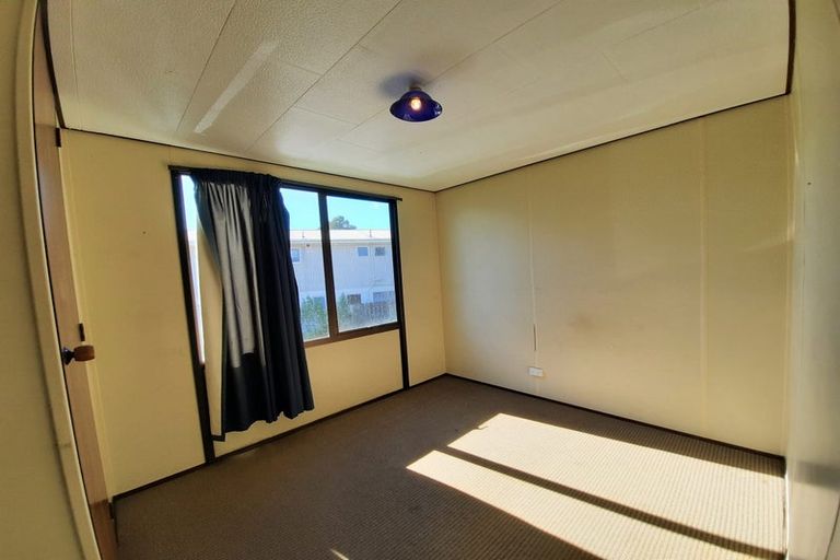 Photo of property in 1/79a Colwill Road, Massey, Auckland, 0614