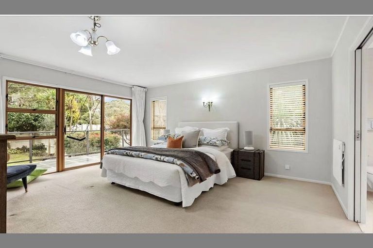 Photo of property in 16 Cobblestone Lane, Hillcrest, Auckland, 0627
