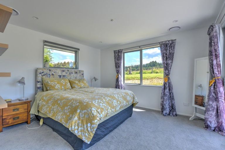 Photo of property in 51 Nicholson Road, Khandallah, Wellington, 6035